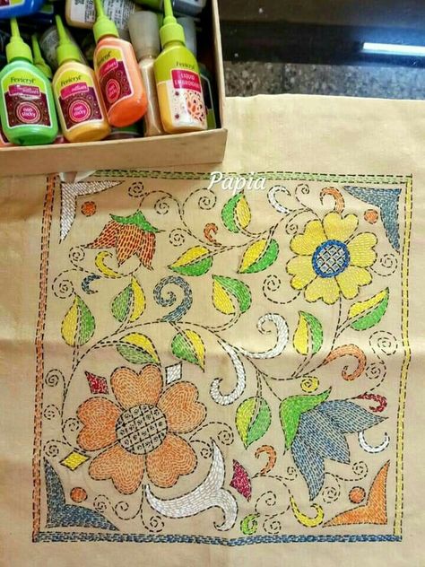 Fabric Painting On Clothes, Kantha Embroidery, Diy Embroidery Designs, Hand Painted Fabric, Sashiko Embroidery, Hand Embroidery Videos, Handmade Embroidery Designs, Embroidery Works, Hand Embroidery Projects