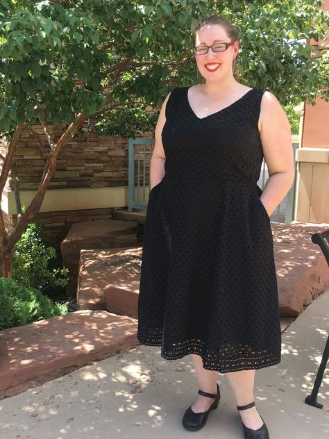 Black eyelet Cashmerette Upton Dress Upton Dress, Floaty Summer Dresses, Glamorous Evening Dresses, Plus Size Sewing, Clothes Pattern, That Feeling, My Brain, Clothes Ideas, Knitting Accessories