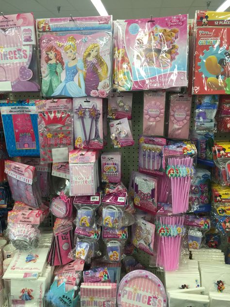 Dollar Tree! Disney princess party JACKPOT! Cheap Disney Princess Party Ideas, Dollar Tree Princess Party Ideas, Disney Princess Birthday Party Favors, Dollar Tree Princess Party, Dollar Tree Disney, Dollar Tree Birthday, Disney Princess Centerpieces, Disney Princess Party Favors, Princess Birthday Party Favors