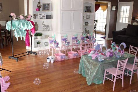 Mermaid Spa Birthday Party, Mermaid Spa Party Ideas, Mermaid Spa Party, Spa Science, Spa Party Theme, Spa Sleepover, Spa Sleepover Party, Salon Party, Kids Spa Party