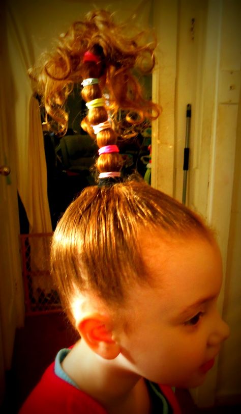 Dr Seuss Who Ville Hair Ideas Who Ville Hair For Kids, Dr Seuss Hairstyles Girls Ideas, Who Hair Dr Suess, Who Ville Hair, Seusical Musical, Suessical Costumes, Grinch Play, Who Ville, Grinch Hair