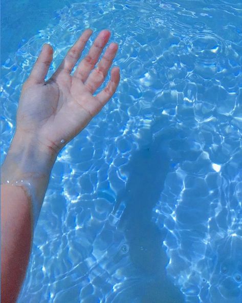 Hand picture in pool , sparkling water Picture In Pool, Pool Asthetic Picture, Swimming Pool Snap, Pool Snap, Maude Latour, Skin Hand, Arabian Women, Hand Pictures, Days Like This