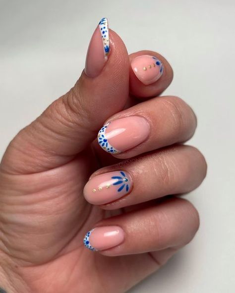 Myranda | Upstate NY Nail Artist on Instagram: "Love these Moroccan vibes for my last summer set! ⠀ Prepped with @officialnavyprotools Doris, Ethel, @lucypastorellitools_ cuticle nippers, @kupainc mani pro, and @ericasata bits ⠀ Polished with @the_gelbottle_inc BIAB 019 overlay, electric blue, daisy, extreme shine top coat, and @lightelegancehq gold butter cream ⠀ Inspo: @glossy.studios ⠀ #naturalnails #nailsofinstagram #nailsmagazine #nailitdaily #showscratch #nailpics #handpaintednailart #gle Moroccan Nail Art, Moroccan Nails Design, Marrakech Nails, Electric Blue Nails Design, Morocco Nails, Moroccan Nails, Mosaic Nails, Europe Nails, Nail Art Designs For Beginners