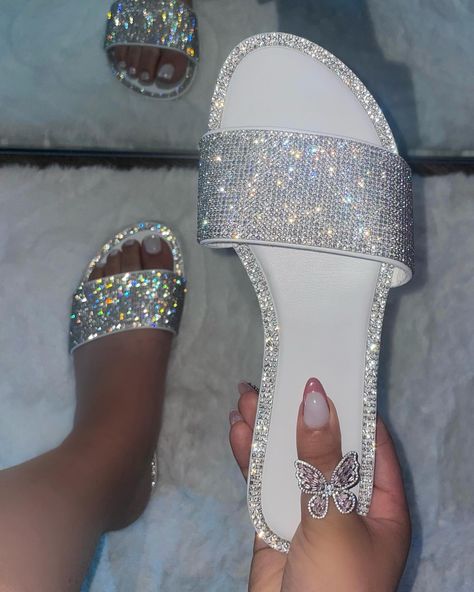 Cute Shoes Boots, Pretty Sandals, Glamorous Hair, Cute Shoes Heels, Fashion Slippers, Rhinestone Sandals, Shoe Inspo, Swag Shoes, Cute Sandals