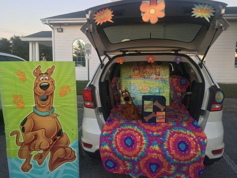 Scooby Doo trunk or treat Scooby Trunk Or Treat, Scooby Doo Trick Or Treat, Scooby Doo Trunk Or Treat Ideas For Cars, Trunk Or Treat Ideas Scooby Doo, Mystery Machine Trunk Or Treat, Scooby Doo Truck Or Treat, Scooby Doo Trunk Or Treat Ideas, Scooby Doo Parade Float Ideas, Scooby Doo Door Decoration Halloween