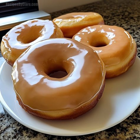 Homemade Krispy Kreme Doughnuts – Light, Fluffy, and Sweet! - Recipes By Clare Krispy Kreme Donut Cake, Krispy Kreme Donuts Recipe, Cream Filling Recipe, Magical Food, Chocolate Cherry Cookies, Doughnut Recipe Easy, Cake Donuts Recipe, Easy Donut Recipe, Tasty Pastry