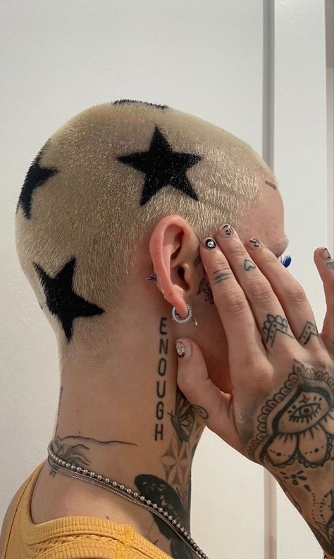 Bleached Hair Men, Shaved Head Designs, Buzzed Hair Women, Buzz Cut Women, Cool Hair Designs, Buzz Cut Hairstyles, Hair Colour Design, Dyed Hair Men, Shaved Hair Designs