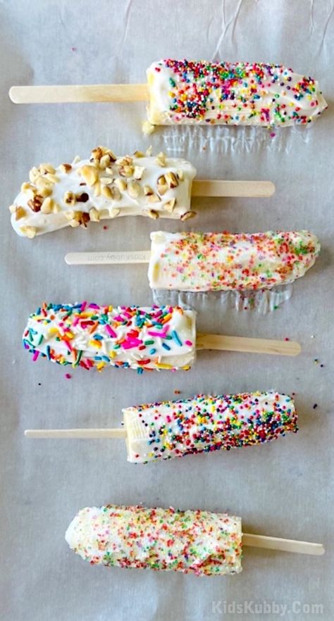 Banana Yogurt Pops, Frozen Banana Yogurt Pops, Frozen Banana Yogurt Bites, Toddler Food Activities, Toddler Cooking Activities, Fruit Ideas For Kids, Fun Food To Make, Baking Ideas For Kids, Snack Food Ideas