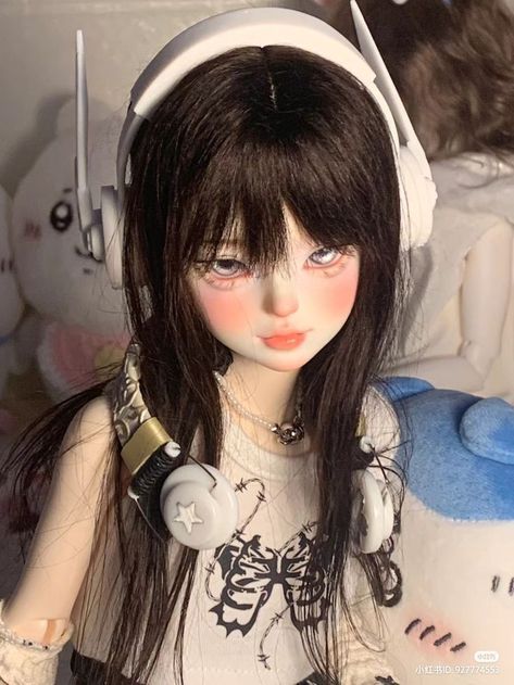 Korean Tomboy, Expensive Things, Chinese Dolls, Doll Eye Makeup, Creepy Facts, Doll Aesthetic, Fantasy Art Dolls, Kawaii Doll, Doll Makeup