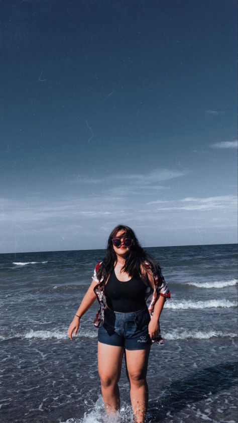 Everyday is sea day Chubby Girl Beach Outfit, Girls Beach Dress, Chubby Style, Ootd Poses, Ideas For Instagram, Chubby Fashion, Best Filters For Instagram, Ideas For Instagram Photos, Casual Chic Outfit