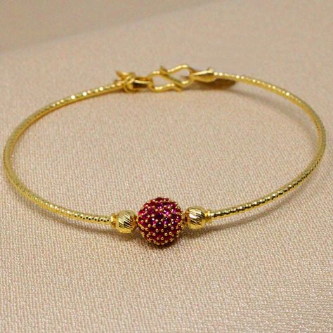 Rudraksha Bracelet Women Gold, Rudraksha Bracelet For Women, Bangel Design, Rudraksha Jewelry, Simple Gold Bangle, Pretty Gold Necklaces, Simple Jewellery Designs, Maharashtrian Jewellery, Emo Jewelry