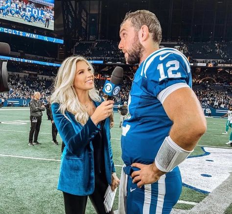 Sideline Reporter Aesthetic, Sideline Reporter Outfits, Sports Reporter Aesthetic, Sport Management Career, 2023 Mindset, Sports Journalism, Journalism Major, Career Goal, Life After High School