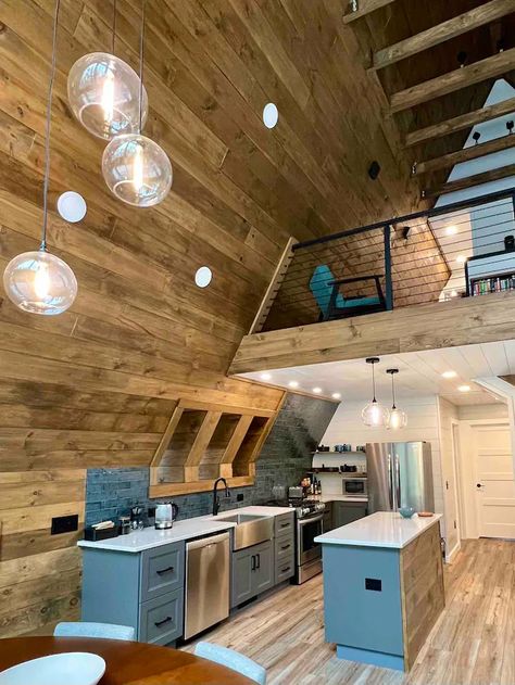 A Frame Staircase, A Frame Cabin Kitchen Ideas, A Frame Loft Ideas, A-frame Interior, Modern Cabin House, A Frame Cabin Plans, Modern Wooden House, Triangle House, A Frame Cabins