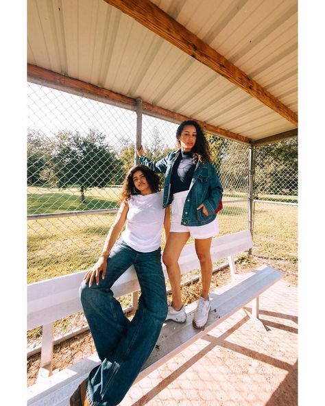 improv shoot with these 2 lovelies ♥️🇳🇮🇩🇴🇲🇽⚽️ @keytonhallmota @jamfoster - #photography #photography #photoshoot #neworleansphotographer #creativephotography 90s Photoshoot Ideas Friends, 90s Photoshoot Ideas, Photoshoot Ideas Friends, 90s Photoshoot, Photoshoot Ideas, Creative Photography, New Orleans, Photographer, Photography