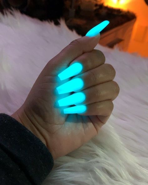 Glow Nails, Dark Nails, Summer Acrylic Nails, Toe Nail Designs, Neon Nails, Fire Nails, Coffin Nails Designs, Dope Nails, Short Acrylic Nails