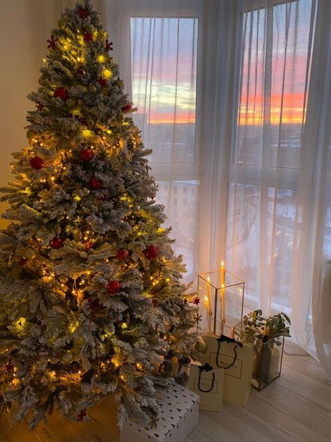 Christmas Tree Inspo, Christmas Dreaming, Cosy Christmas, Christmas Feeling, Aesthetic Christmas, Christmas Inspo, Winter Vibes, Christmas Wonderland, Christmas Mood