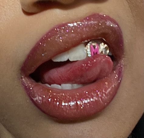 Girly Grillz, Mouth Grills, Girl Grillz, Teeth Gems, Pretty Teeth, Grillz Teeth, Diamond Grillz, Diamond Teeth, Thug Girl