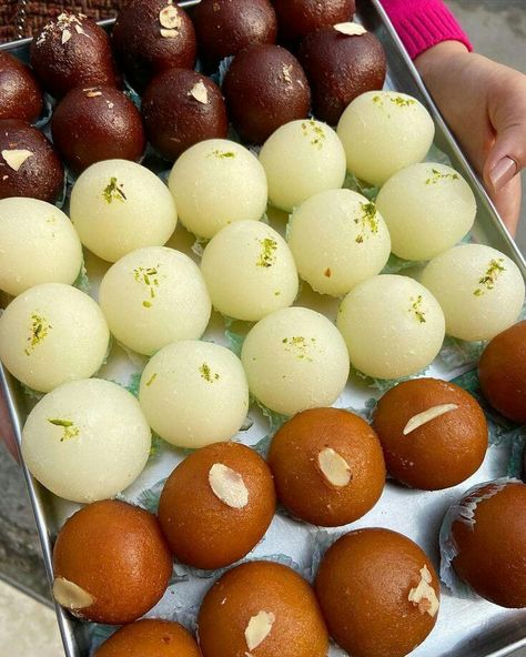 Pakistan Sweets, Pakistani Sweets, Food Set Up, Simple Family Meals, Eating Food Funny, Feather Vector, Gulab Jamun, Sweet Dishes Recipes, Vegetarian Snacks Recipes