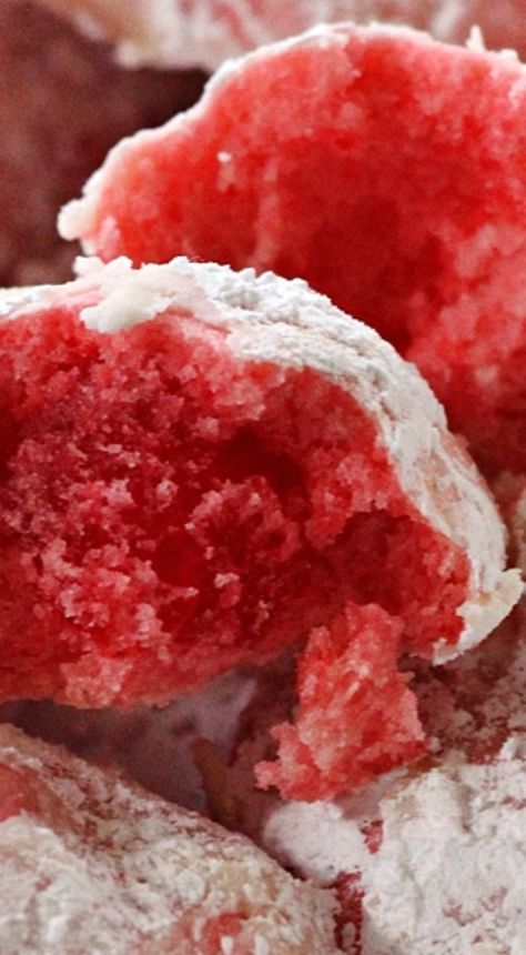 Cherry Snowball Cookies, Cherry Cookies Recipes, Cherry Cookies, Jam Cookies, Snowball Cookies, Cherry Desserts, Cherry Recipes, Cookie Flavors, Cookies Christmas