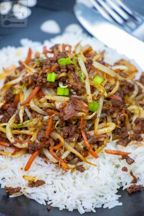 Beef With Bean Sprouts, Korean Cabbage, Koreansk Mad, Korean Food Side Dishes, Bean Sprout Recipes, Stuffed Poblanos, Korean Recipe, Ground Beef Recipe, Asian Dinners