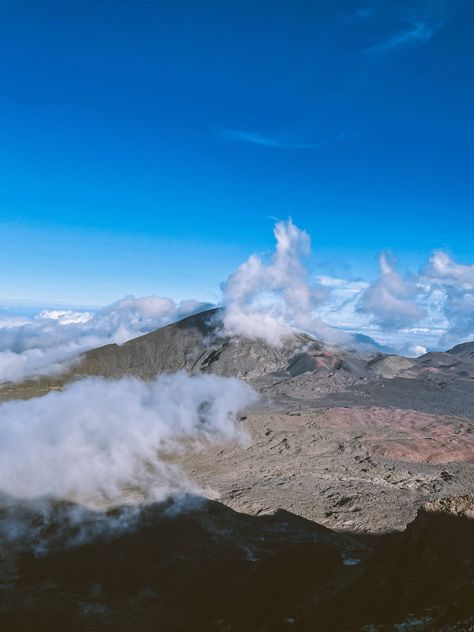 What to Expect for Sunset at Haleakalā National Park — Piña Colada Passport Haleakala National Park, Trip To Maui, Park Ranger, Before Sunset, Above The Clouds, Entrance Gates, Hawaii Travel, The Sunset, Aerial View