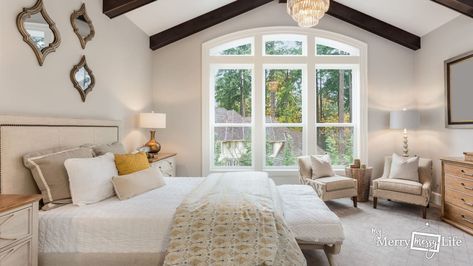 Vaulted Ceiling Bedroom, Vaulted Ceiling Ideas, Wood Beams, Awesome Bedrooms, Modular Homes, Bedroom Colors, Luxurious Bedrooms, Wabi Sabi, Bedroom Wall