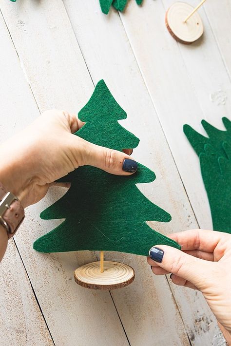 DIY Felt Christmas Trees (with free printable template!) - Six Clever Sisters Christmas Tree Template Free Printable Felt Ornaments, Christmas Tree Template Printable Free, Christmas Tree Patterns Free Printable, Felt Christmas Trees, Diy Felt Christmas, Sewing Felt, Felted Projects, Diy Felt Christmas Tree, Tree Template