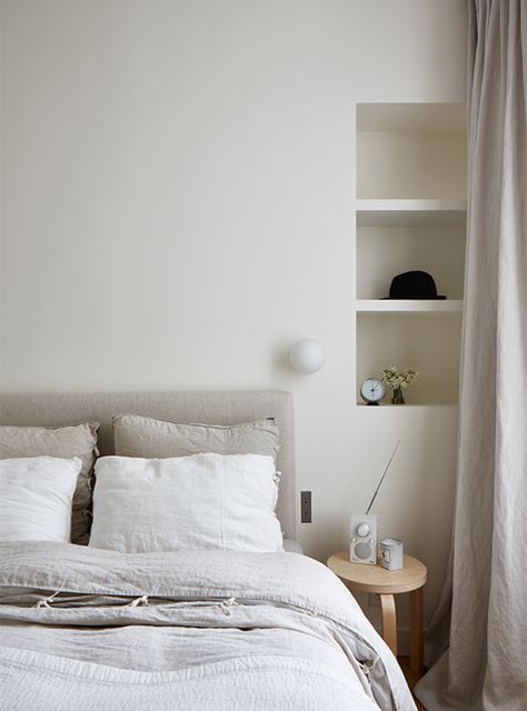 If you want to give your bedroom a truly Parisian inspired look, here are my top tips to help you create the perfect Parisian style bedroom! Parisian Style Bedroom, Bedroom Niche, Greek Bedroom, Recessed Wall Niche, Built In Bench Seating, Parisian Bedroom, Niche Wall, Recessed Shelves, Shelf Decor Living Room