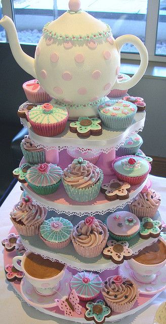 Little Tea Party. Amazing! Such a cute baby girl shower or little girl princess party idea Torte Creative, Event Decorating, Cake Mini, Torte Cupcake, Fondant Figures, Mad Hatter Tea, Tea Party Birthday, Cupcake Cake, Pretty Cakes