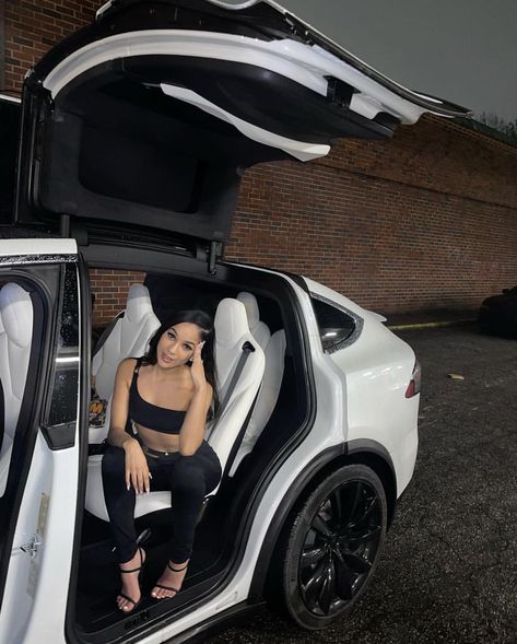 Tesla Car Models, Good Looking Cars, Dream Cars Mercedes, Girly Car, Tesla Car, Tesla Model X, Pretty Cars, Love Car, S Car