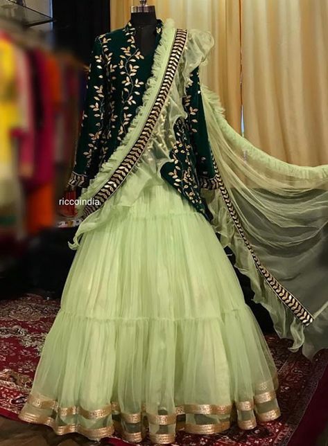 Frill Dupatta Designs Net, Frill Dupatta Designs, Girls Sequin Dress Kids, Net Dupatta Designs, Frill Dupatta, Indian Long Dress, Semi Casual Dresses, Skirt Lehenga, Cotton Blouse Design