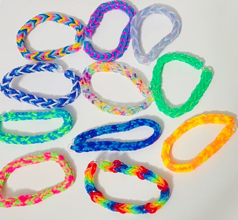 Rainbow Loom Bracelets Color Ideas, Bracelets Colors Ideas, Rainbow Loom Bracelets Ideas, Loom Bracelets Ideas, Diy Rubber Band Bracelet, Loom Bands Ideas, Loom Bracelet Tutorial, Bracelet Combos, Loom Bracelets Easy