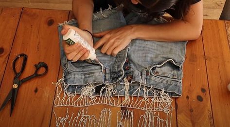 Add Fringe To Tshirt, Diy Rhinestone Fringe Bandana, Diy Rhinestone Fringe Top, Diy Rhinestone Fringe Jean Jacket, Diy Fringe Bandana, Diy Rhinestone Shorts, Stagecoach Outfits, Diy Wrap Dress, Fringe Diy