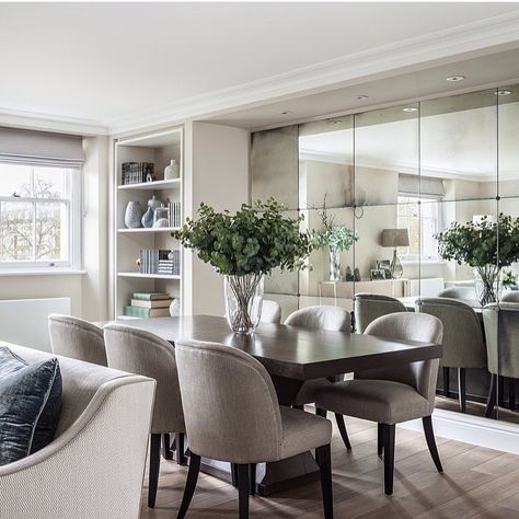 Robert Langford London Pyramid Dining Table & Washington chairs in room designed by @gordondufflinton Mirror Dining Room, Rustic Wall Mirrors, Mirror Wall Bedroom, Mirrored Wall, Mirror Design Wall, Contemporary Dining Room, Small Dining, Dining Room Walls, Dining Room Design