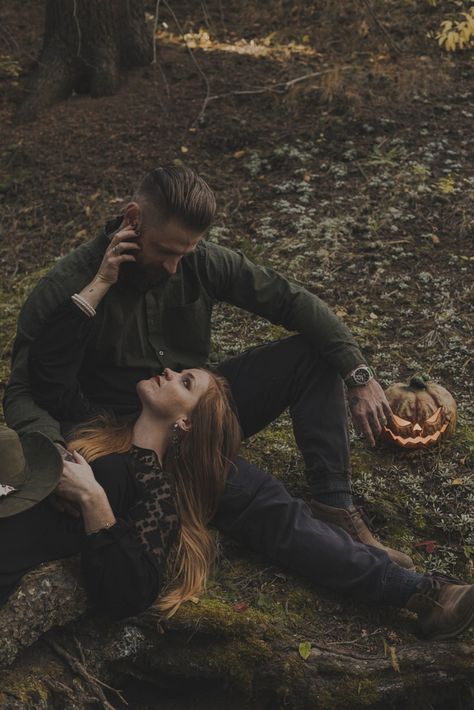 Hi Boo-tiful!! 👻 I absolutely adore it when couples want to do spooky sessions with me! 
photo credit @underhillimagery
#spookyseason #spoopy #halloween #halloweensession #couplessession #couples #portrait #portraitphotographer #portraitphotography #underhillimagery Dark Fantasy Couple Photography, Moody Fall Couple Photoshoot, Fantasy Couples Photoshoot, Vampire Photoshoot Ideas Couples, Cemetery Couple Photos, Grungy Couples Photoshoot, Spooky Photoshoot Ideas Couples Outdoor, Cemetery Photoshoot Couples, Emo Engagement Photos