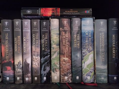 Tolkien Books, Library Aesthetic, Power Ring, Cool Books, Jrr Tolkien, Legolas, Middle Earth, Tolkien, Lord Of The Rings