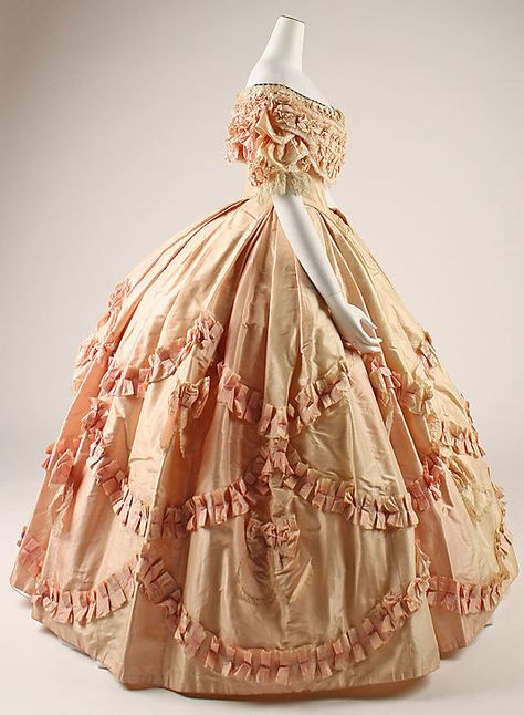 French dress 1860 1860 Fashion, 1800s Fashion, 19th Century Fashion, Old Dresses, Antique Dress, Vintage Gowns, Old Fashion, Art Dress, Historical Dresses