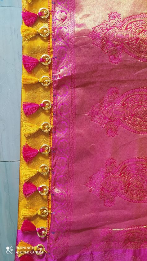 Tassels Fashion Clothing, Saree Kuchu New Designs, Designer Tassels, Saree Tassels Designs, Mirror Work Blouse Design, Latest Bridal Blouse Designs, Saree Kuchu Designs, Simple Flower Design, Saree Tassels