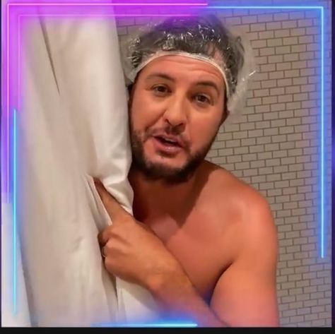 Luke Bryan Wallpaper, Luke Bryan Shirtless, Luke Bryan Funny, Luke Bryan Lyrics, Men Singers, Luke Bryan Songs, Luke Bryan Family, Country Pics, Luke Bryan Fan