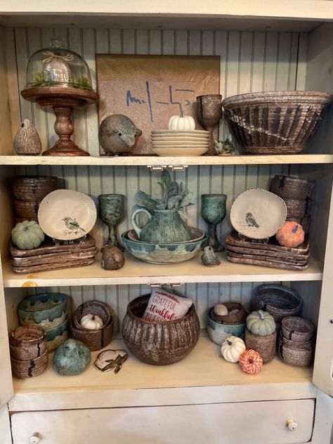 Mccarty Pottery Display, Peters Pottery, Richy Rich, Mccarty Pottery, Pottery Display, Vintage Inspired Decor, Hearth And Home, Pottery Ideas, Display Ideas