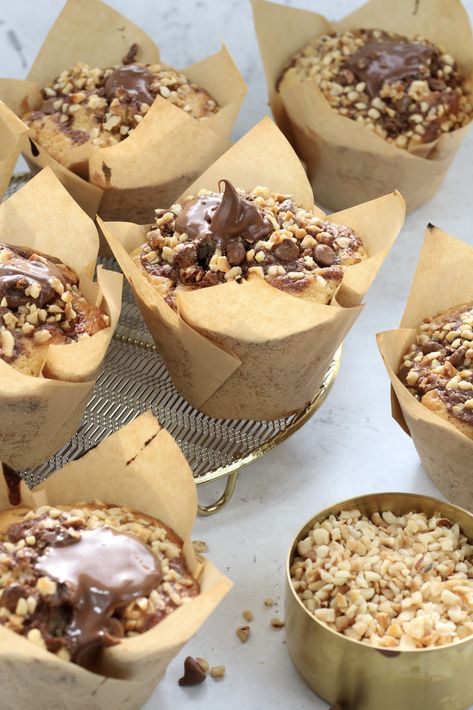 Nutella Hazelnut Muffins Nutella Filled Muffins, Hazelnut Muffin Recipes, Pumpkin Nutella Muffins, Ground Hazelnut Recipes, Recipes With Hazelnuts Desserts, Nutella Muffins Recipes, Baking Inspo Recipe, Nutella Cruffins, Cafe Muffins