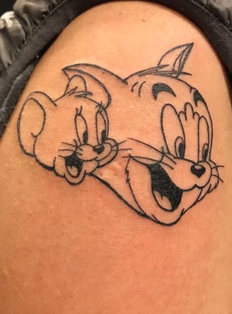 Tom N Jerry Tattoo, Tom Y Jerry Tattoo, Tom And Jerry Tattoos, Tom And Jerry Tattoo Design, 90s Cartoon Tattoo Designs, Jerry Tattoo Design, Tom And Jerry Tattoo Ideas, Cartoon Tattoos For Men, Tom And Jerry Tattoo