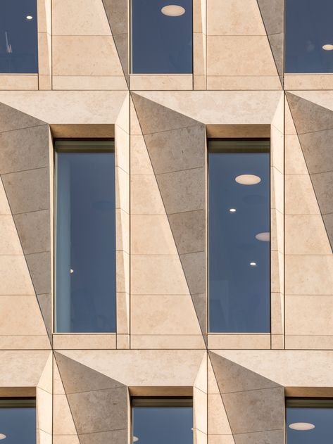 ALL designs faceted facade to create a play of light across Bodø City Hall Limestone Cladding, Facade Pattern, Building Skin, Hotel Facade, Facade Material, Office Building Architecture, Contemporary Building, Stone Facade, Stone Cladding