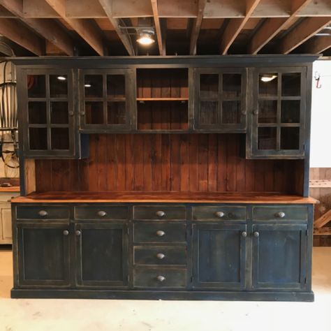 Kitchen Hutches Ideas Farmhouse Style, Rustic Wall Hutch, Sideboard And Hutch, Dining Room Hutches, Hutch Kitchen Cabinets, Breakfast Hutch, Kitchen Buffet Ideas, Kitchen Built In Hutch, Built In Hutch Dining Room