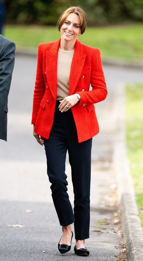 Kate Middleton Pairs Her Favorite Red Zara Blazer With an Elaborate New Hairstyle | Glamour White Shirt Bodysuit, Red Jacket Outfit, Red Blazer Outfit, Bright Blazer, Womens Rugby, Look Formal, Zara Blazer, New Hairstyle, Demi Moore