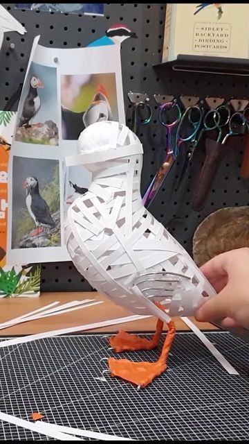 🔍DAILY DOSE OF ART🔎 on Instagram: "Paper art 📜 1, 2 or 3? Credit: @platypupu_paperart" Paper Bird, Paper Art Sculpture, Paper Craft Videos, Method Man, Cardboard Sculpture, Astuces Diy, Easy Paper Crafts Diy, Handmade Paper Crafts, Paper Birds