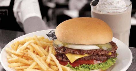 Steak 'n Shake recipes - the easy way to prepare the best dishes from the Steak 'n Shake menu. These are copycat recipes, not necessarily made the same way as they are prepared at Steak 'n Shake, but closely modeled on the flavors and textures of Steak 'n Shake's popular food, so you can bring thes... Chili 5 Way Recipe, Steak N Shake, Copykat Recipes, Restaurant Dishes, Copycat Restaurant Recipes, Burger And Fries, Shake Recipes, Best Dishes, Seasoning Recipes