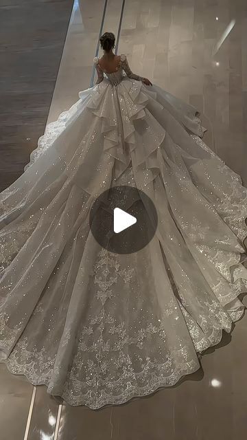 Midnight Forest, Tail Dress, Luxurious Wedding, Luxury Wedding Dress, Gorgeous Clothes, June 19, Please Subscribe, 1 Or 2, Bride Wedding