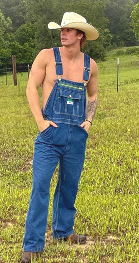 Cowboy Outfit, Overalls Outfit, Cowboy Outfits, Outfits With Hats, Country Boys, Dungarees, Cowboy Hats, Eye Candy, Work Wear