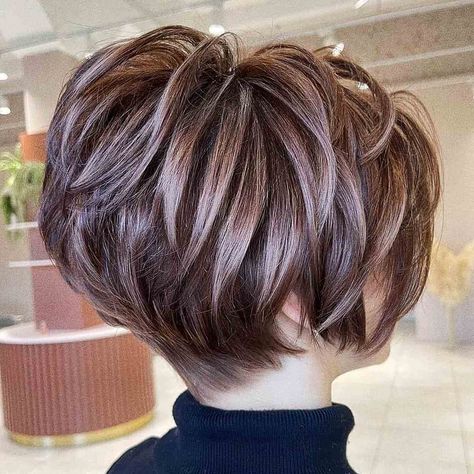 Haircut For Straight Hair, Pixie Cut With Highlights, Short Stacked Bob Haircuts, Layered Pixie Haircuts, Haircuts 2022, Layered Pixie, Longer Pixie Haircut, Stacked Hair, Thick Hair Cuts